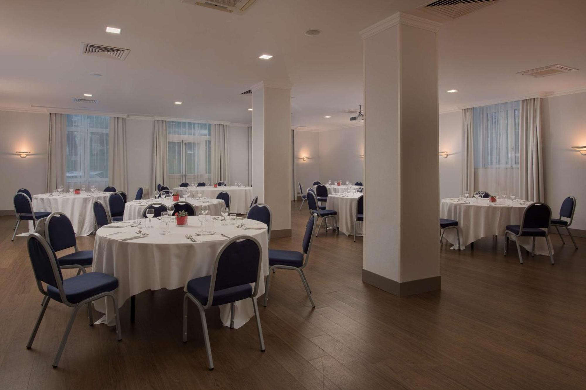 Nh Genova Centro Hotel Luaran gambar