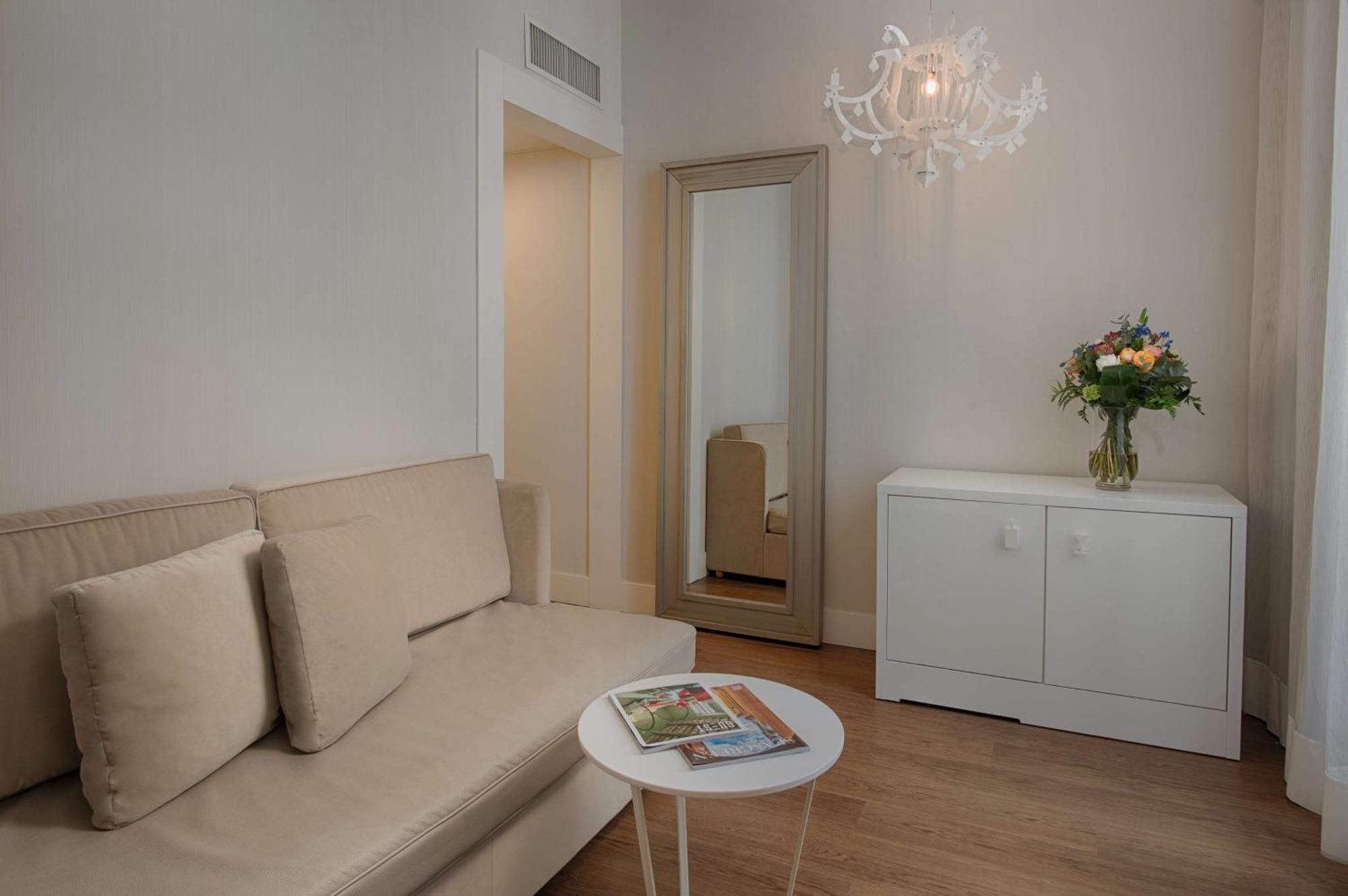 Nh Genova Centro Hotel Luaran gambar