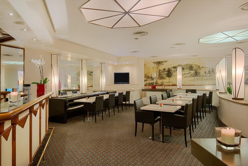 Nh Genova Centro Hotel Restoran gambar